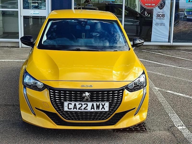 Used Peugeot 208 Active Premium 101 HP (74 kW) 2022 Yellow Hatchback