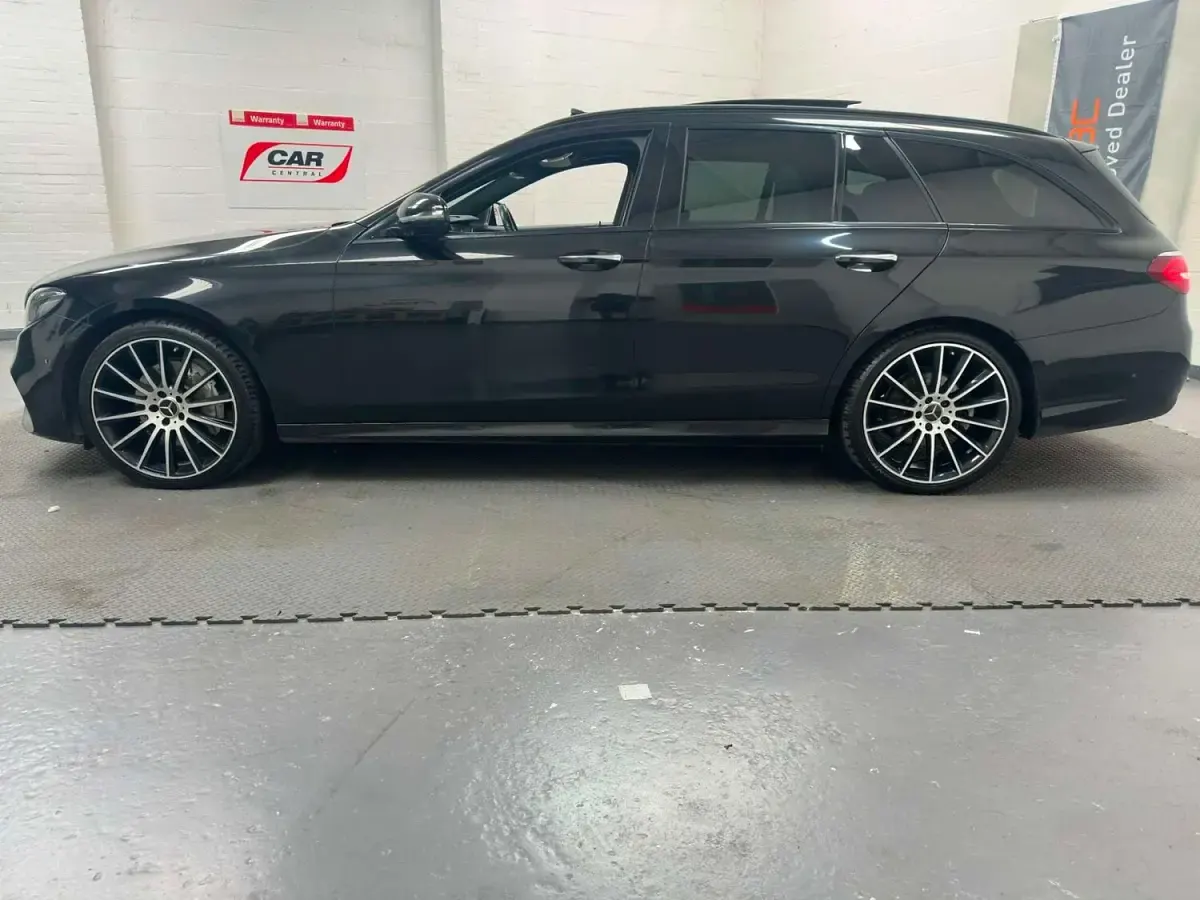 Used Mercedes E220 AMG line 2020 Black Estate