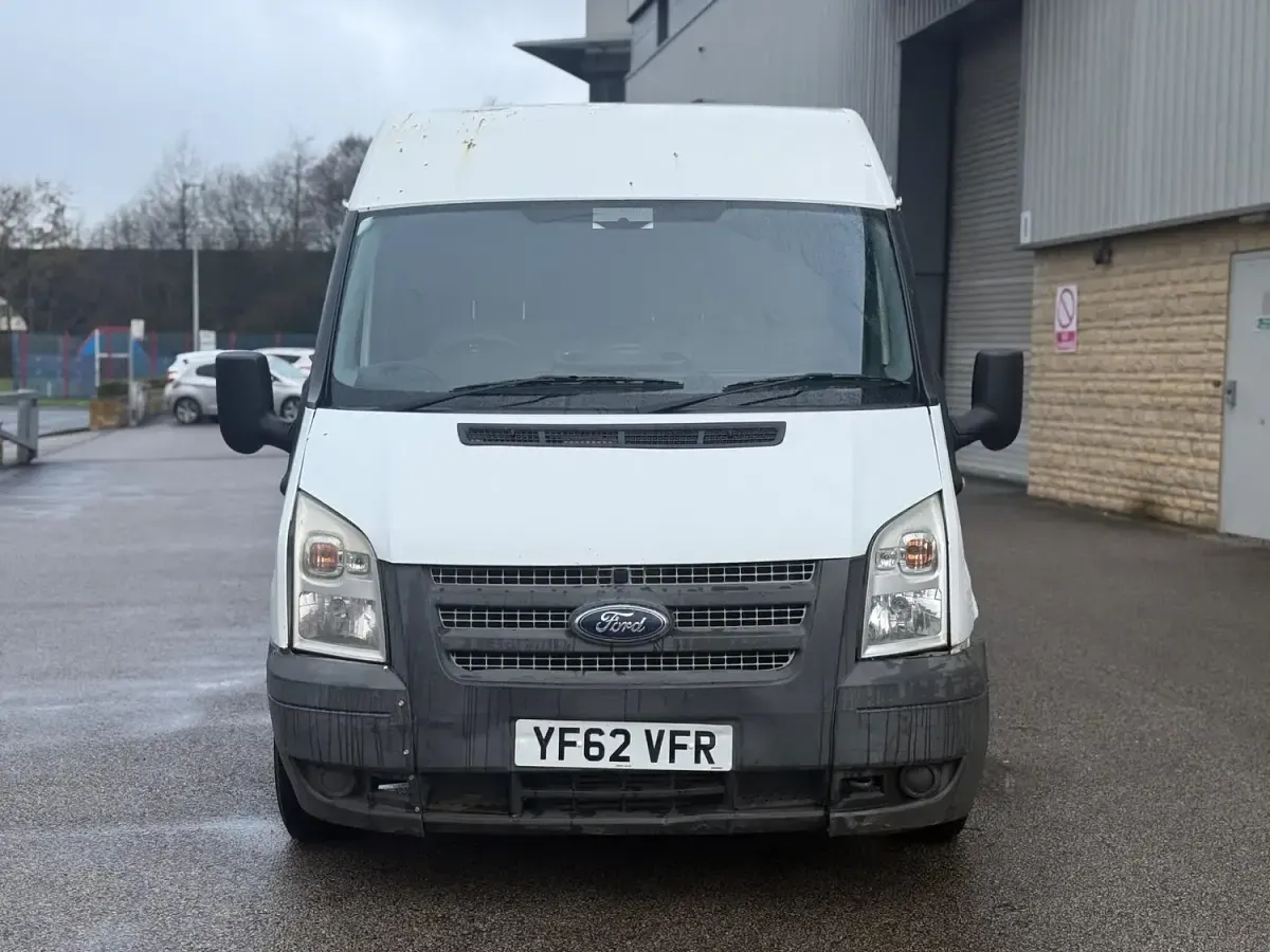 Used Ford Transit 100 HP (73 kW) 2013 White Van