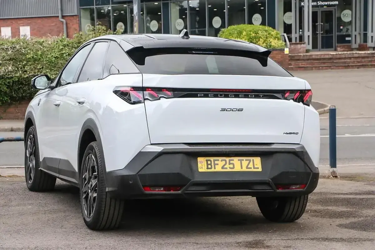 Used Peugeot 3008 GTi 134 HP (98 kW) 2025 White SUV
