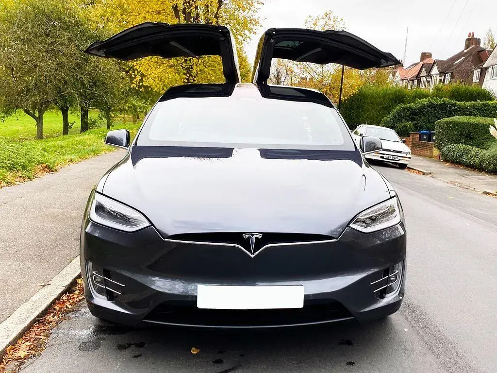 Used Tesla Model X 305 kW (416 HP) 2017 Silver SUV