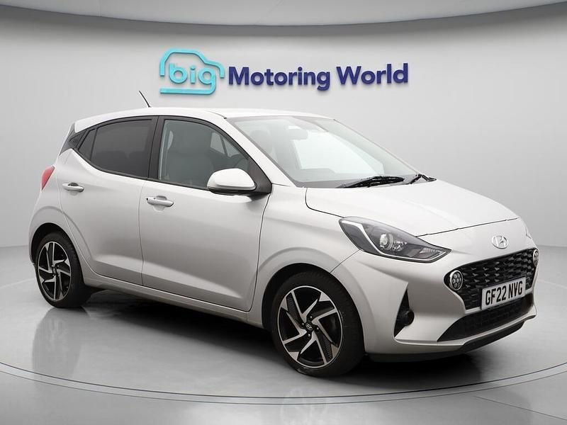 Silver Used 2022 Hyundai i10 Premium Hatchback | £10,500 (Fair price) - Image 1/4