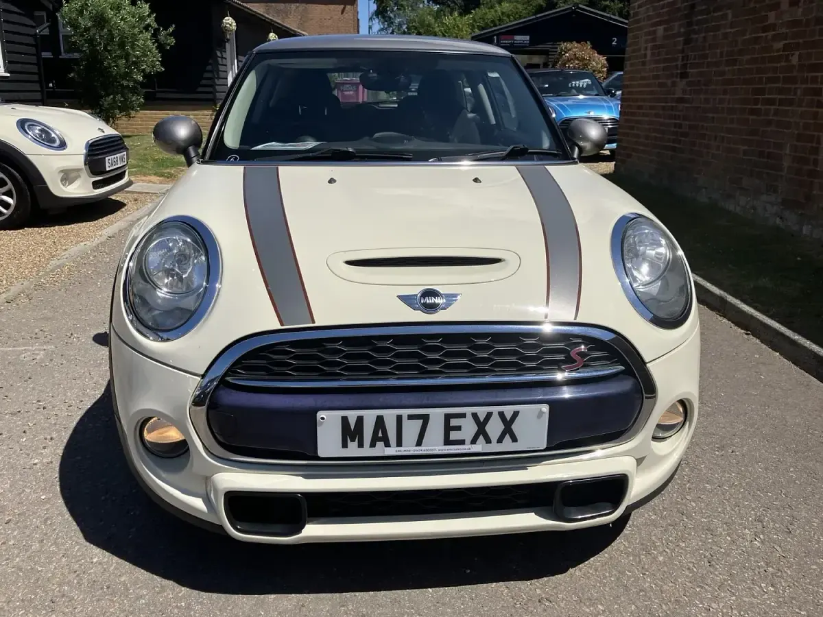 Used Mini Cooper S Hatch 2017 White Hatchback