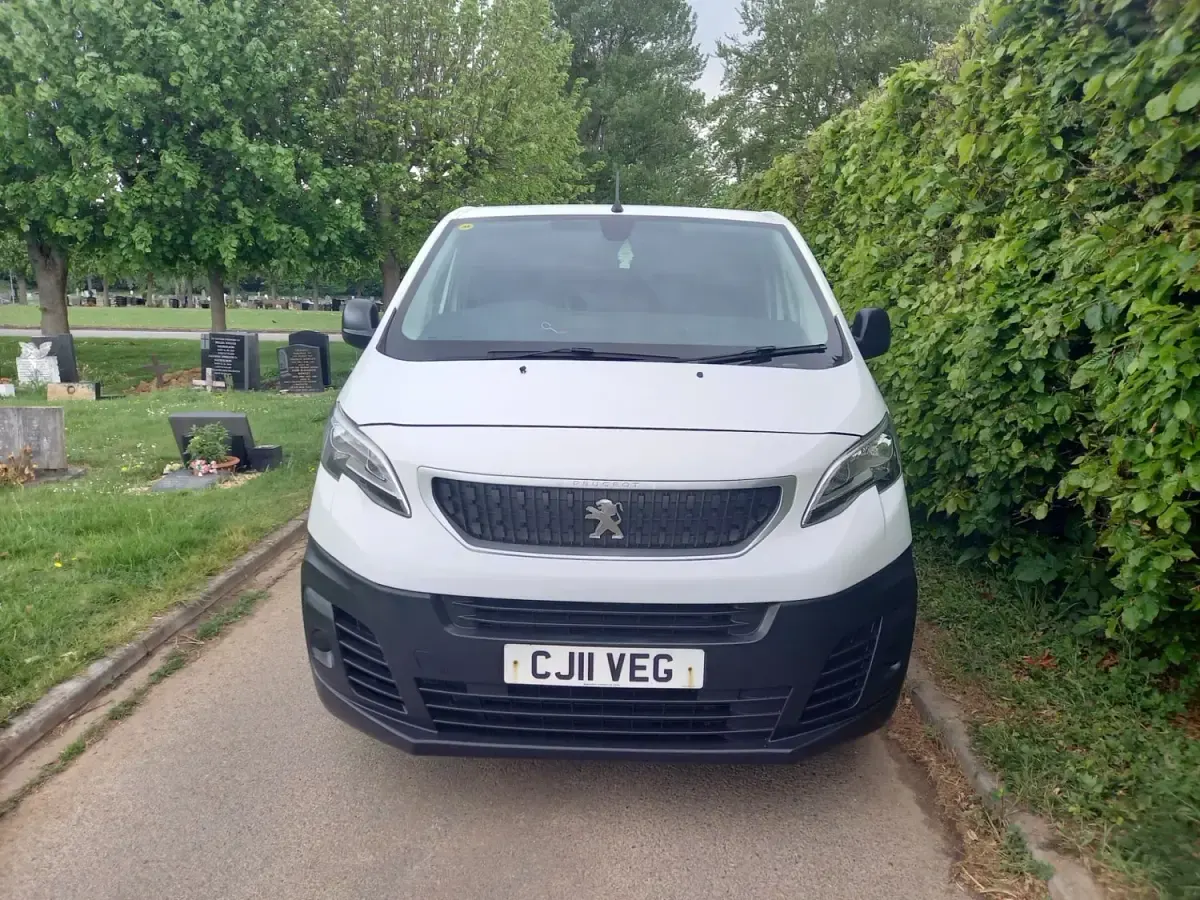 Second-hand Peugeot Expert 2018 Alb Van