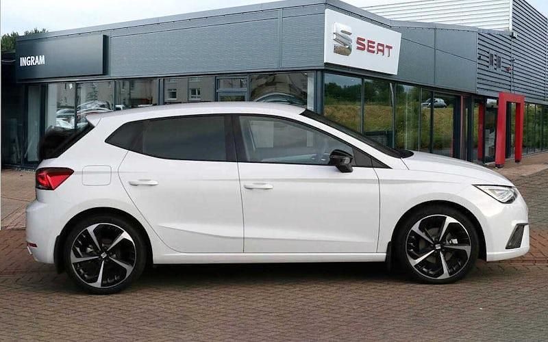 Used Seat Ibiza FR Sport 116 HP (85 kW) 2025 White Hatchback