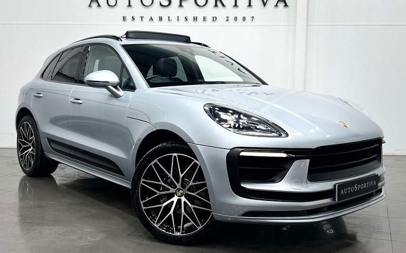Used 2026 Porsche Macan SUV | £49,990 - Image 1/3