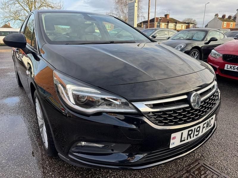Used Vauxhall Astra Elite 200 HP (147 kW) 2019 Black Hatchback