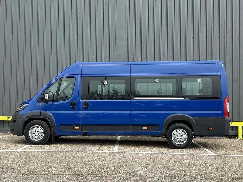 Second-hand Peugeot Boxer Premium 130 CP (95 kW) 2017 Albastru Van