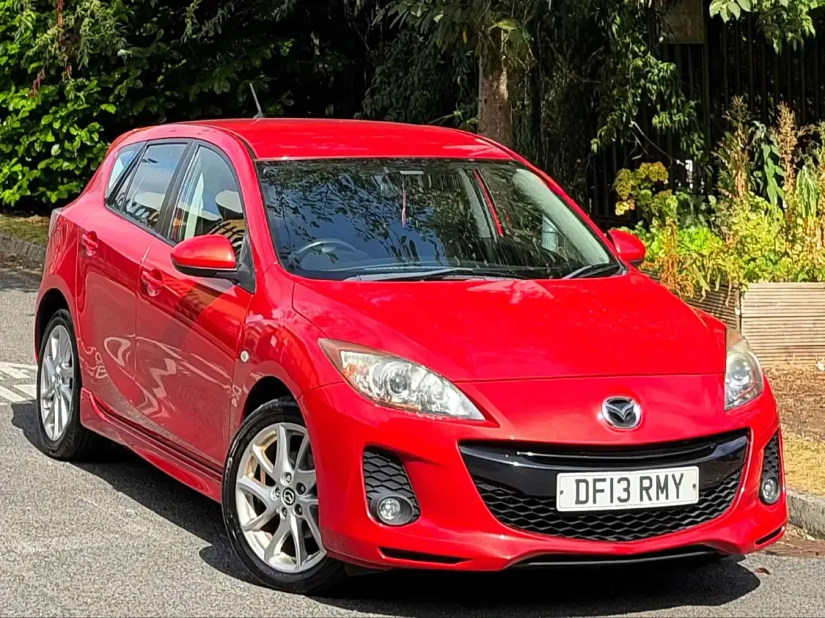 Used Mazda 3 105 HP (77 kW) 2013 Red Hatchback