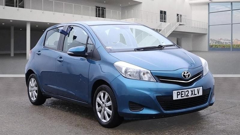 Turquoise Used 2012 Toyota Yaris Multidrive S Hatchback | £6,900 (Fair price) - Image 1/4