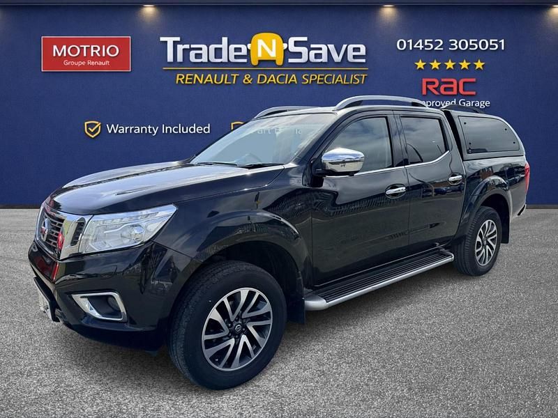 Begagnad Nissan Navara Tekna 190 HK (139 kW) 2017 Svart Pickup