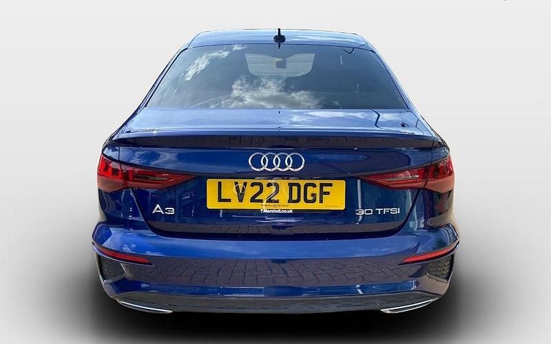 Usado Audi A3 S-Line 110 HP (80 kW) 2024 Sedan