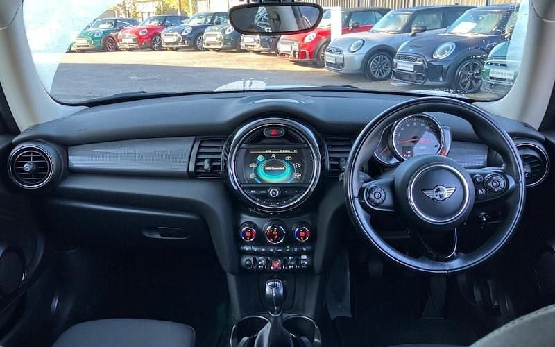 Used Mini Cooper Hatch 136 HP (100 kW) 2017 Silver Hatchback