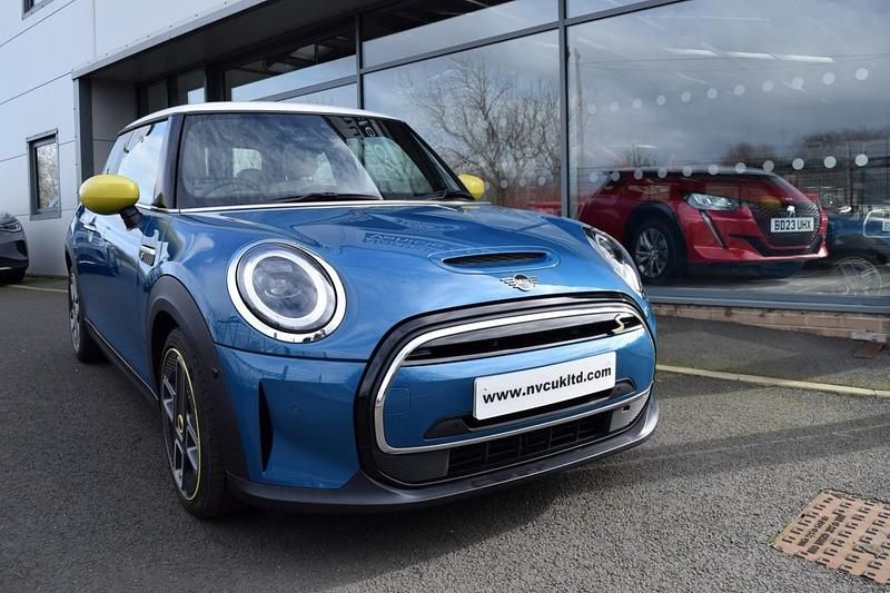 Used Mini Cooper S Hatch 135 kW (184 HP) 2022 Blue Hatchback
