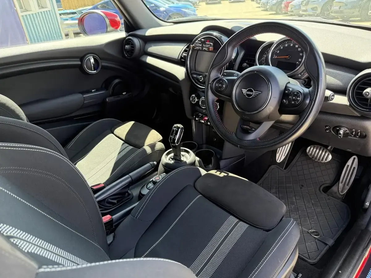 Used Mini Cooper Cabriolet Sport 136 HP (100 kW) 2020 Red Cabriolet