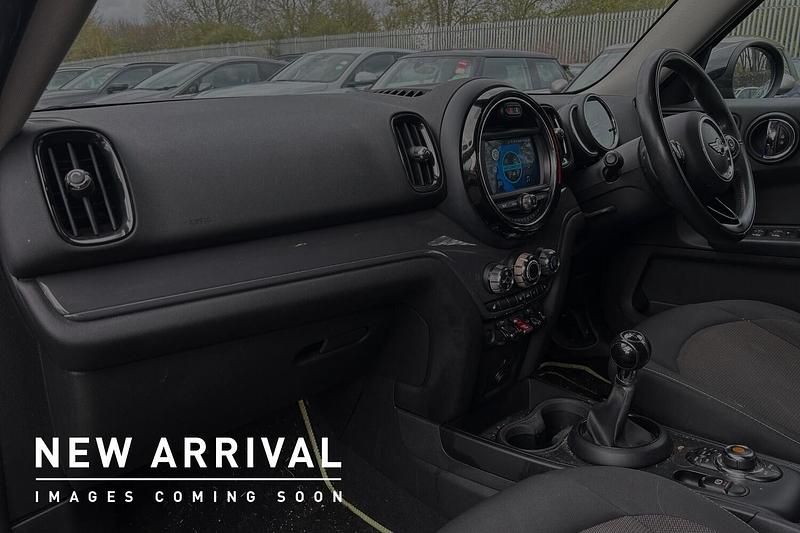 Used Mini Cooper Countryman 134 HP (98 kW) 2018 Green SUV