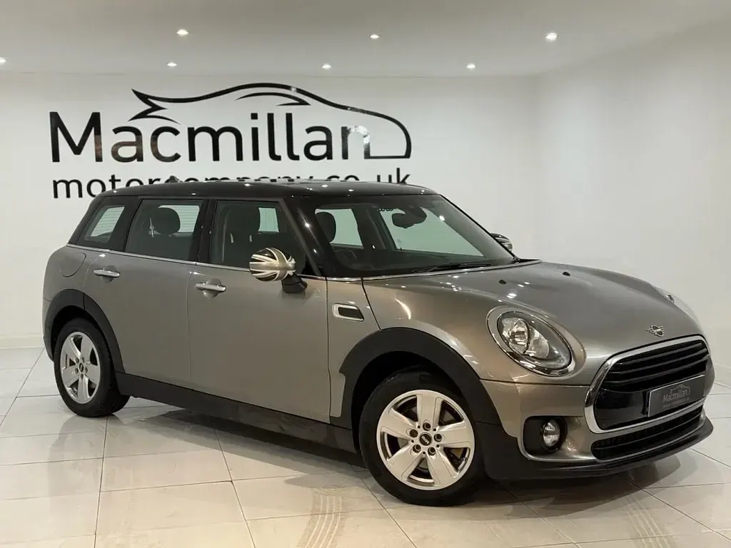 Usado Mini Cooper Clubman 136 CV (100 kW) 2018 Plateado Familiar