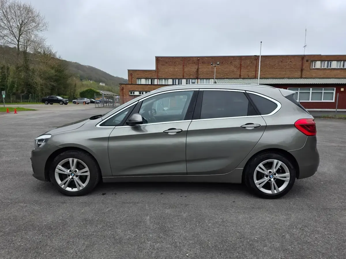Used BMW 218 Luxury Line 2015 Silver Hatchback