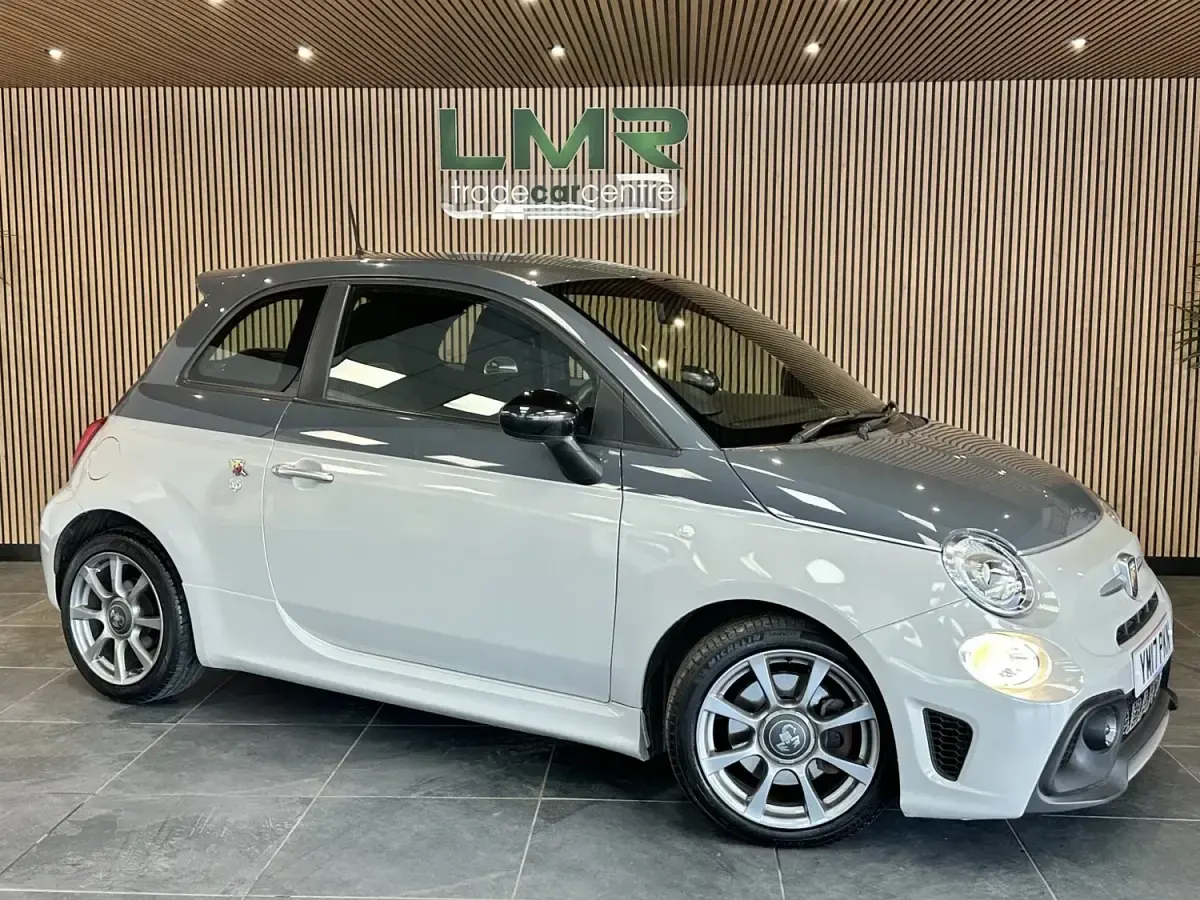 Usado Abarth 595 145 HP (106 kW) 2017 Cinzento Citadino
