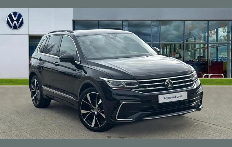 Used VW Tiguan R-line 150 HP (110 kW) 2022 Deep black pearl SUV