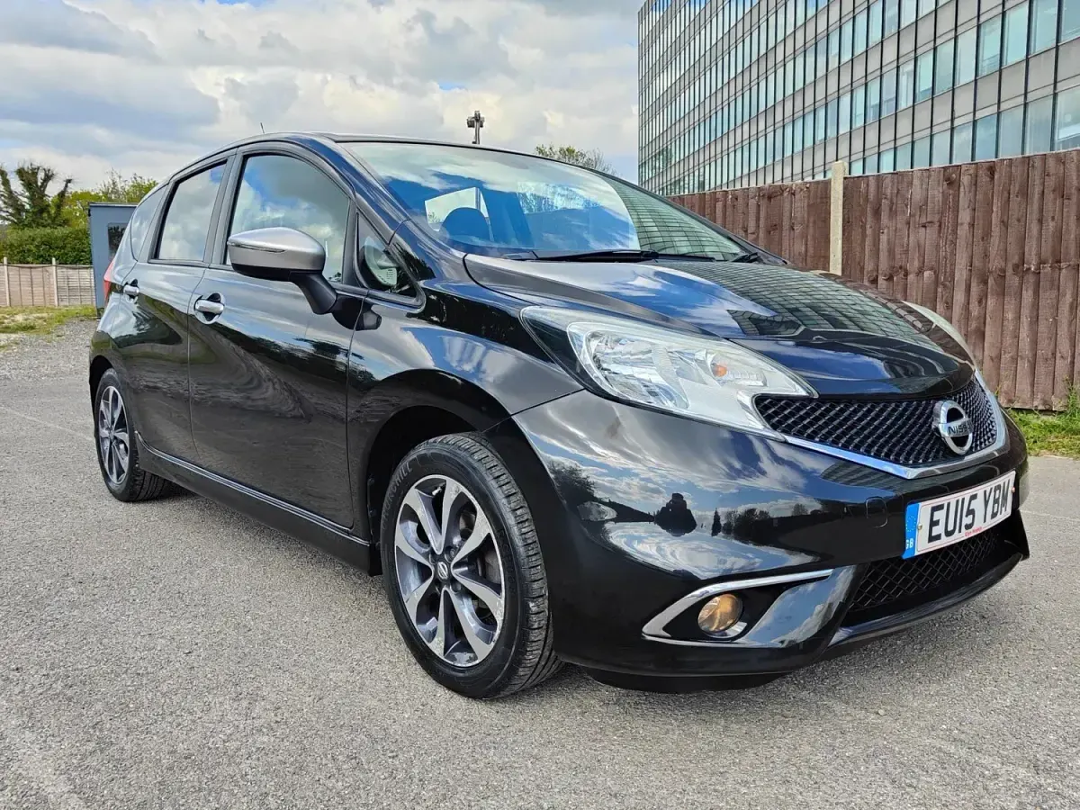 Begagnad Nissan Note N-TEC 2015 Svart Halvkombi