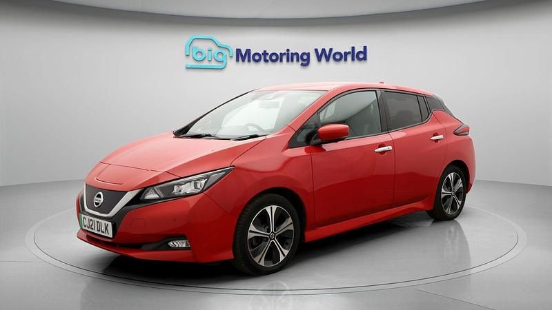 Used Nissan Leaf Tekna 110 kW (150 HP) 2021 Red Hatchback