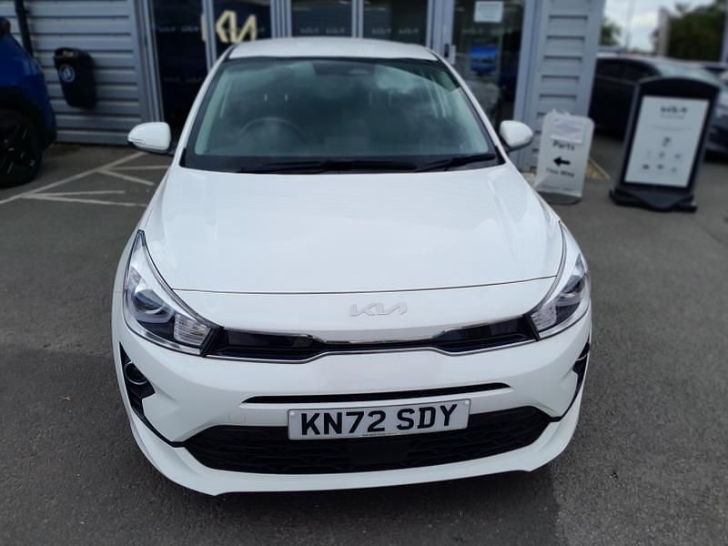 Clear white Used 2022 Kia Rio 2 Hatchback | £13,995 (Fair price) - Image 1/4