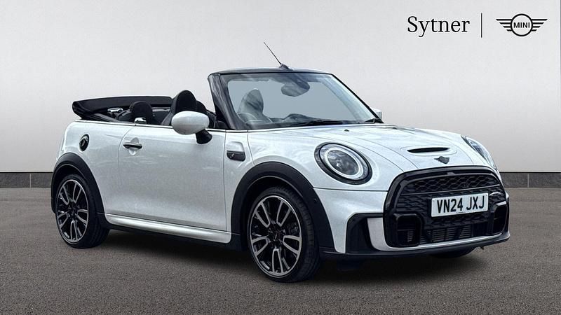 White Used 2024 Mini Cooper S Sport Hatchback | £26,500 (A bit pricey) - Image 1/4