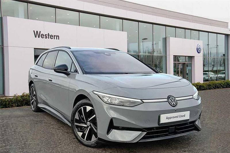 Grey Used 2025 VW ID.7 Pro Sedan | £39,999 (Fair price) - Image 1/4