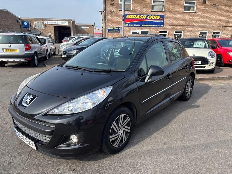 Second-hand Peugeot 207 Active 2012 Negru Hatchback
