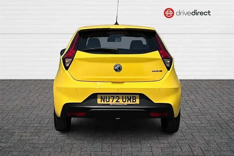 Used MG MG3 Exclusive 106 HP (77 kW) 2022 Yellow Hatchback