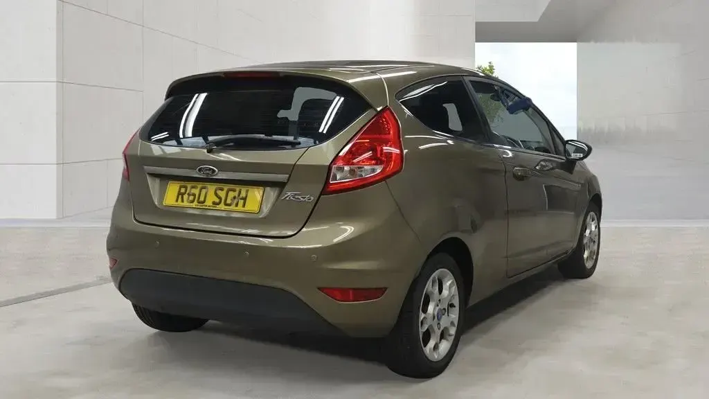 Used Ford Fiesta Zetec 96 HP (70 kW) 2011 Brown Hatchback