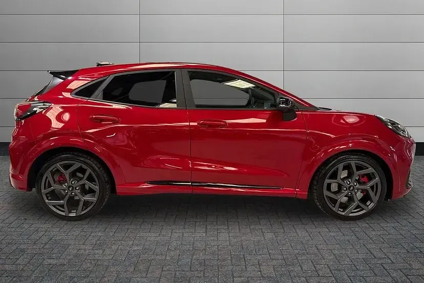 Used Ford Puma ST 170 HP (125 kW) 2025 Fantastic red SUV