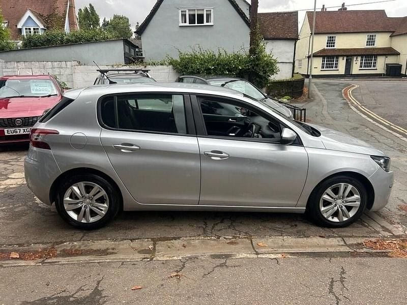 Used Peugeot 308 Active 120 HP (88 kW) 2016 Silver Hatchback