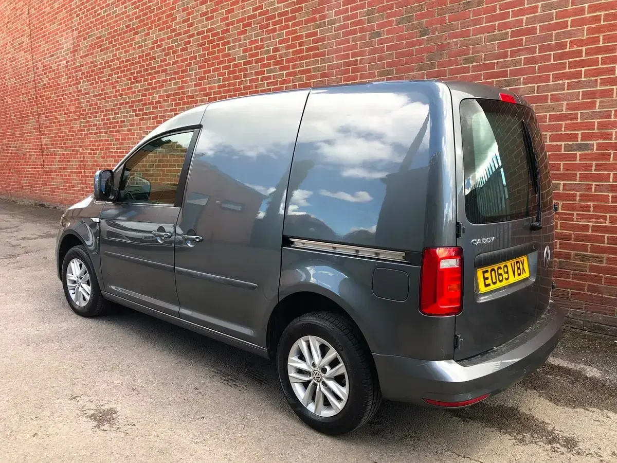 Used VW Caddy Highline 102 HP (75 kW) 2019 Grey MPV