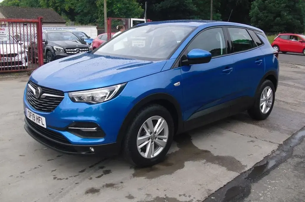 Used Vauxhall Grandland X S 130 HP (95 kW) 2019 Blue SUV