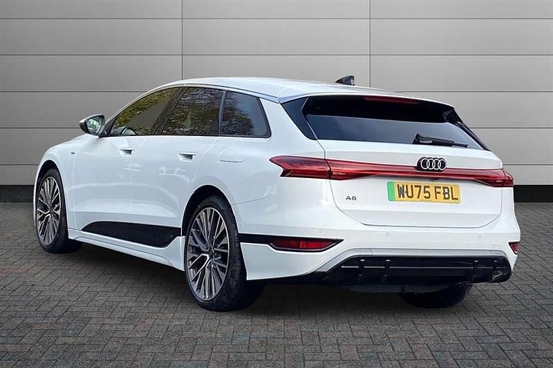Used Audi A6 e-tron S-Line 210 kW (286 HP) 2025 Glacier white Estate