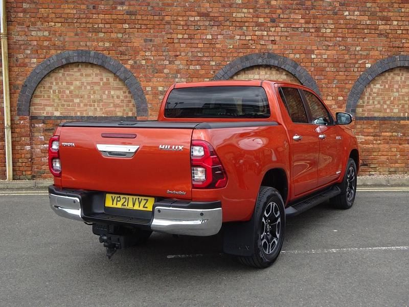 Used Toyota HiLux 2021 Orange Pickup