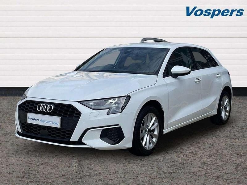 Begagnad Audi A3 Comfort 110 HK (80 kW) 2022 Vit Sedan