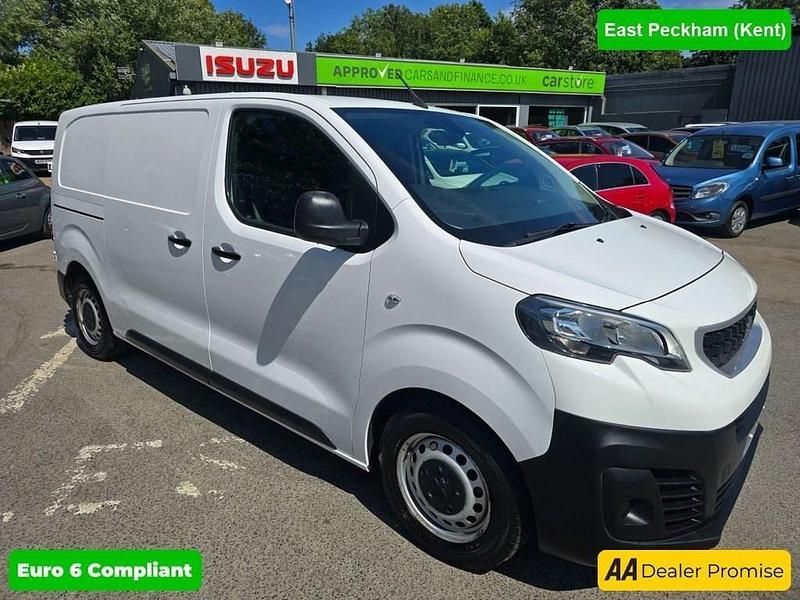 White Used 2020 Peugeot Expert Van | £9,499 (Good price) - Image 1/4