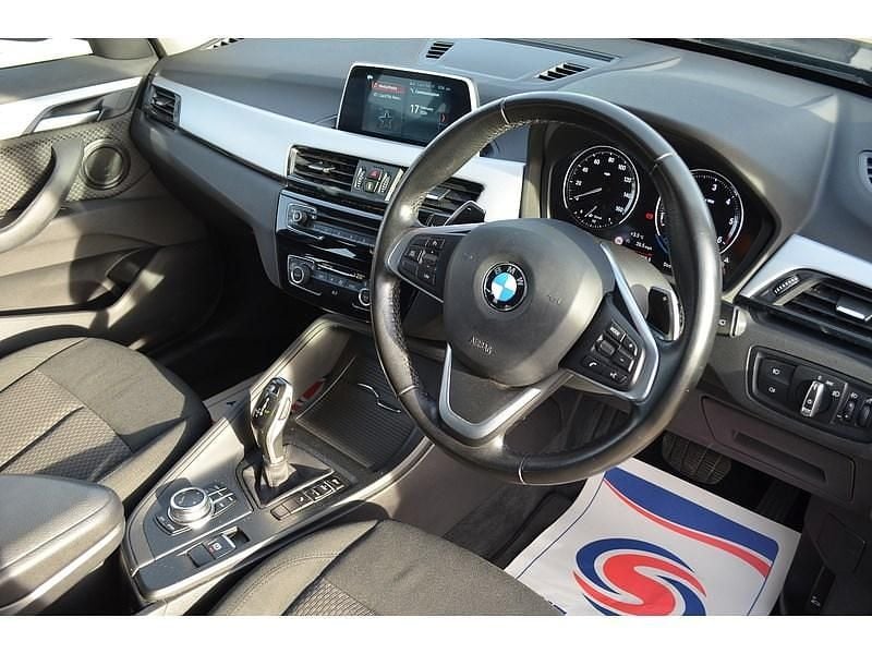 Usado BMW X1 Comfort Edition 150 CV (110 kW) 2018 Gris SUV