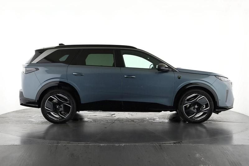 Used Peugeot 5008 GTi 156 kW (213 HP) 2024 Blue MPV