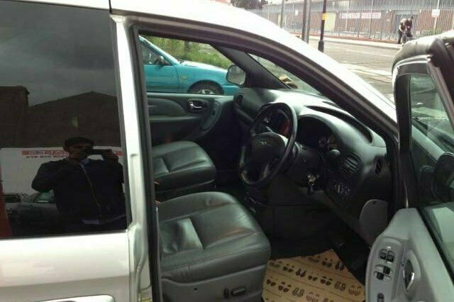 Usado Chrysler Grand Voyager 172 HP (126 kW) 2004 Monovolume