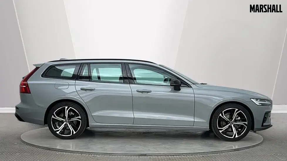 Used Volvo V60 Plus 197 HP (144 kW) 2025 Grey Estate