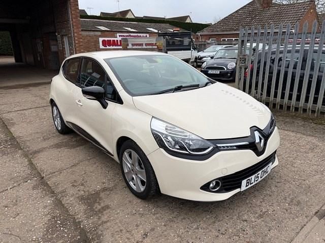 Used Renault Clio IV Dynamique 90 HP (66 kW) 2015 Cream Hatchback
