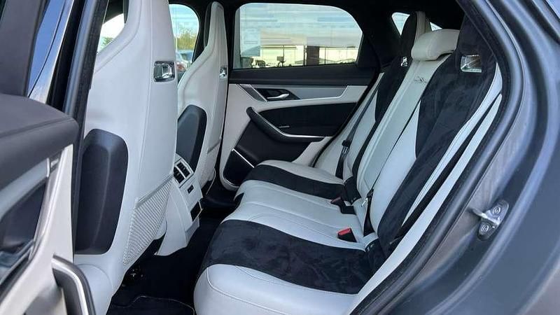 Used Jaguar F-Pace SVR 550 HP (404 kW) 2021 Metallic  santorini black  SUV