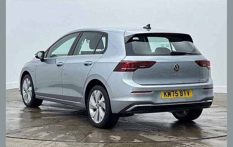 New VW Golf VIII Style 204 HP (150 kW) 2025 Silver Hatchback