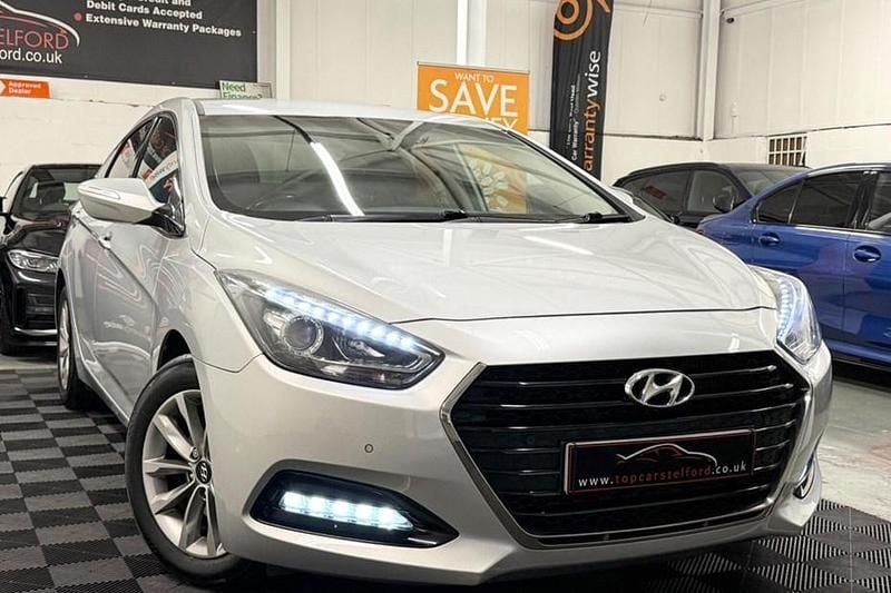 Silver Used 2016 Hyundai i40 SE Sedan | £5,899 (Good price) - Image 1/1