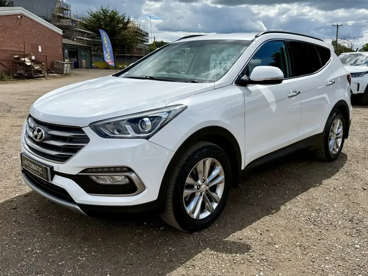 Used Hyundai Santa Fe Premium 200 HP (147 kW) 2017 White SUV