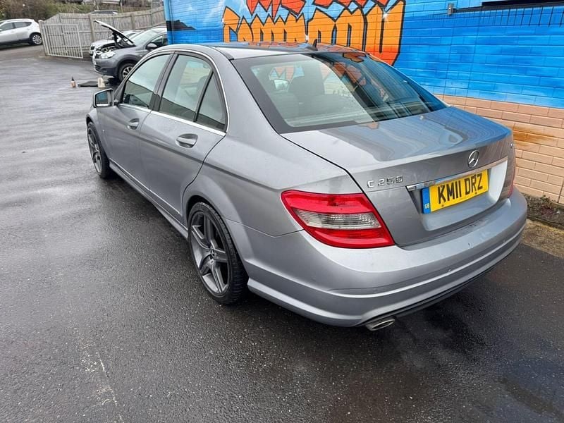 Used Mercedes C250 204 HP (150 kW) 2011 Silver Sedan